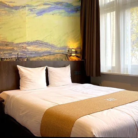 Gogh Hotell 3*