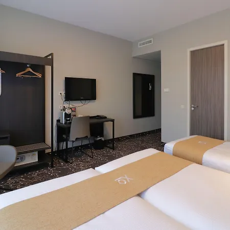 Hotel Gogh 3*